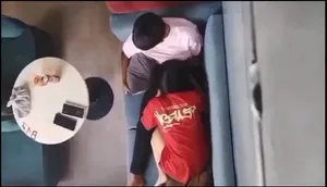 Quay lén bạn gái bú mút cho gấu nơi công cộng